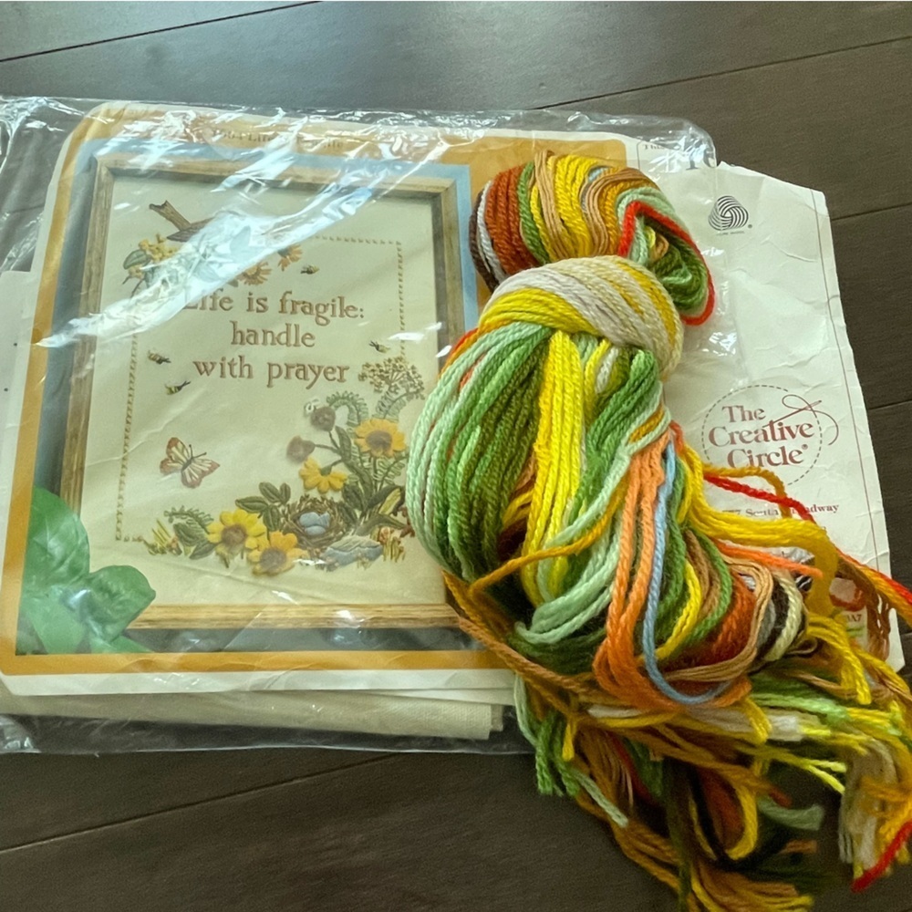 Creative Circle - Vintage 1979 Embroidery Kit Life Is Fragile Handle With Care